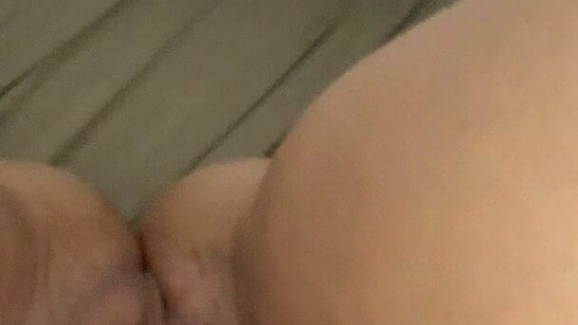 Bbw with meaty pussy labia, hairy slut, mommy’s pussy needs eating