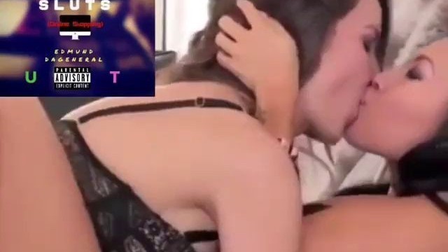 Two Sexy Girls Making Out To Instagram Sluts Song
